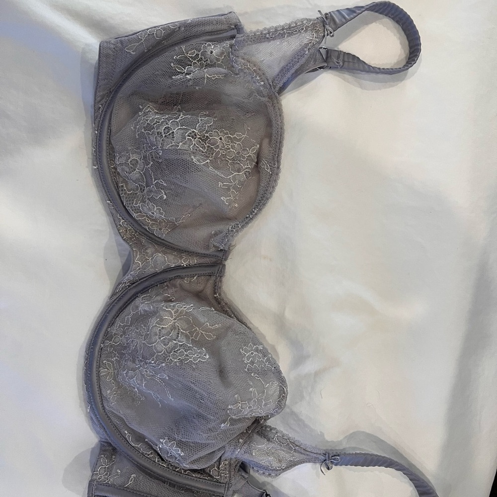 Victoria's Secret Lace Underwire Bra - Silver